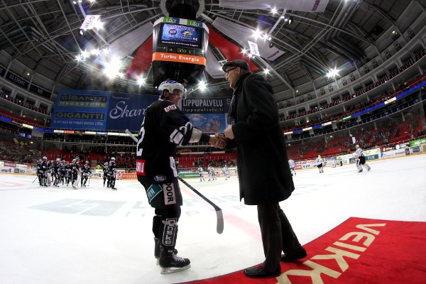 Jussi Tapio tähtää korkealle - MESTIS  - Kolumnit -   - Kaikki jääkiekosta